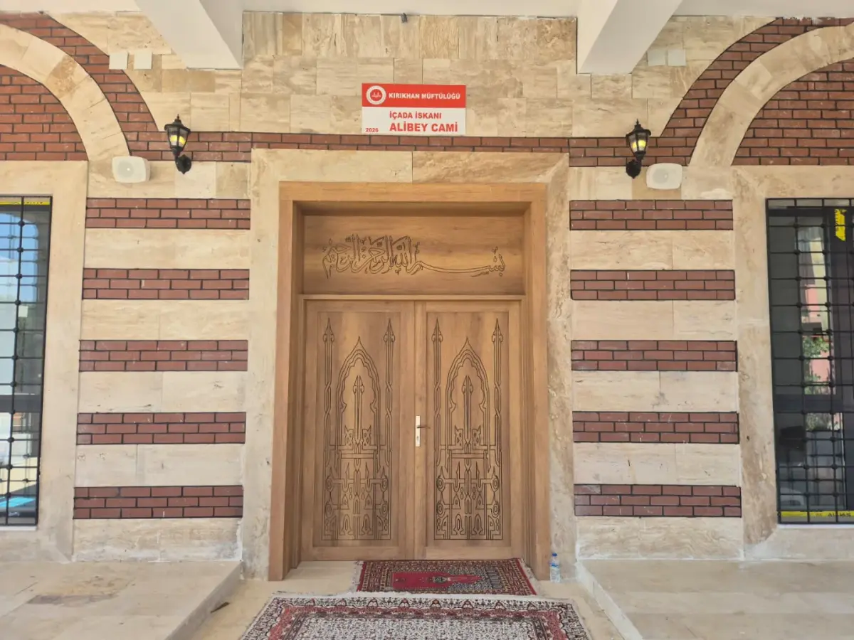 CAMİLER — KIRIKHAN İÇADA CAMİ