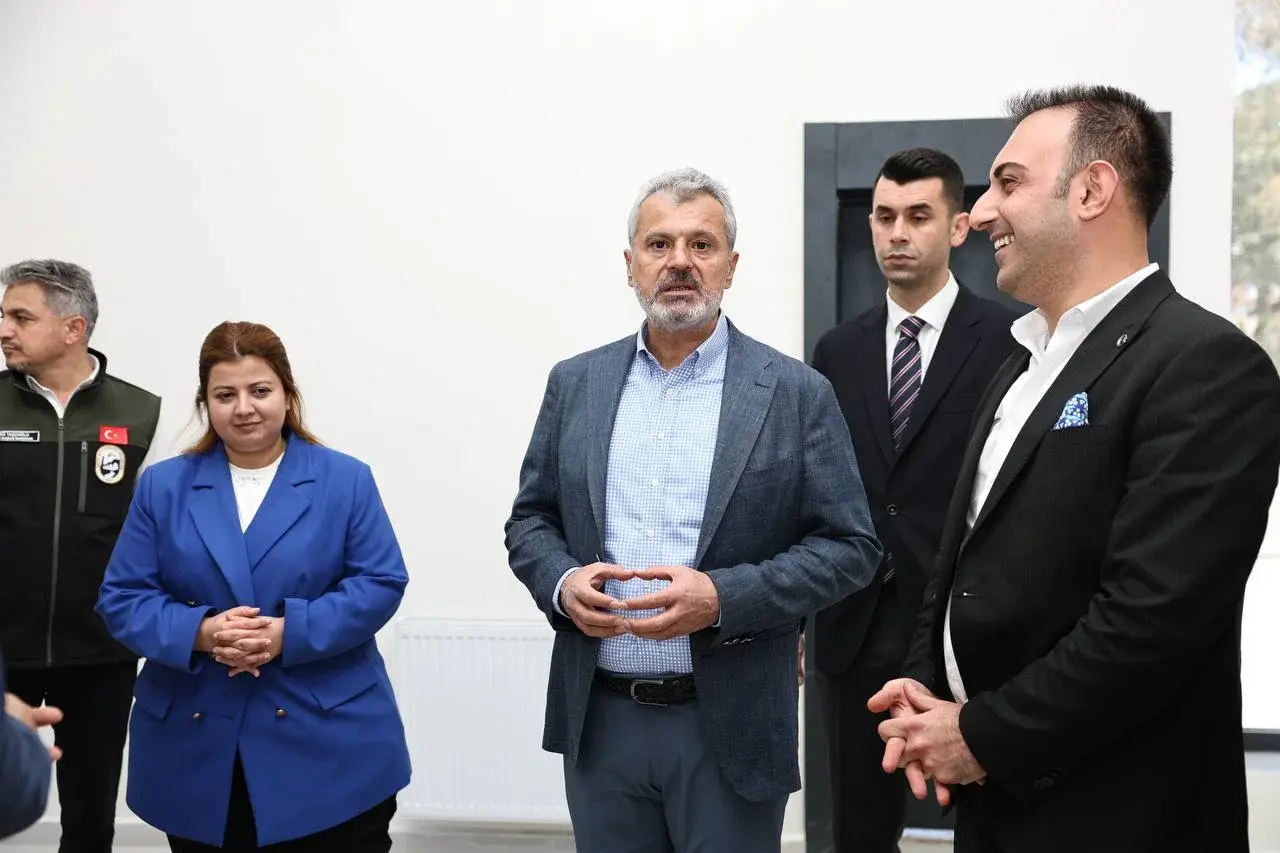 BAŞKAN ÖNTÜRK, DEFNE’DEKİ KREŞİ YERİNDE İNCELEDİ