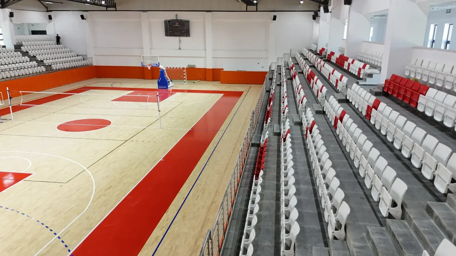 HBB'DEN ARSUZ'A 1000 KİŞİLİK MODERN SPOR SALONU