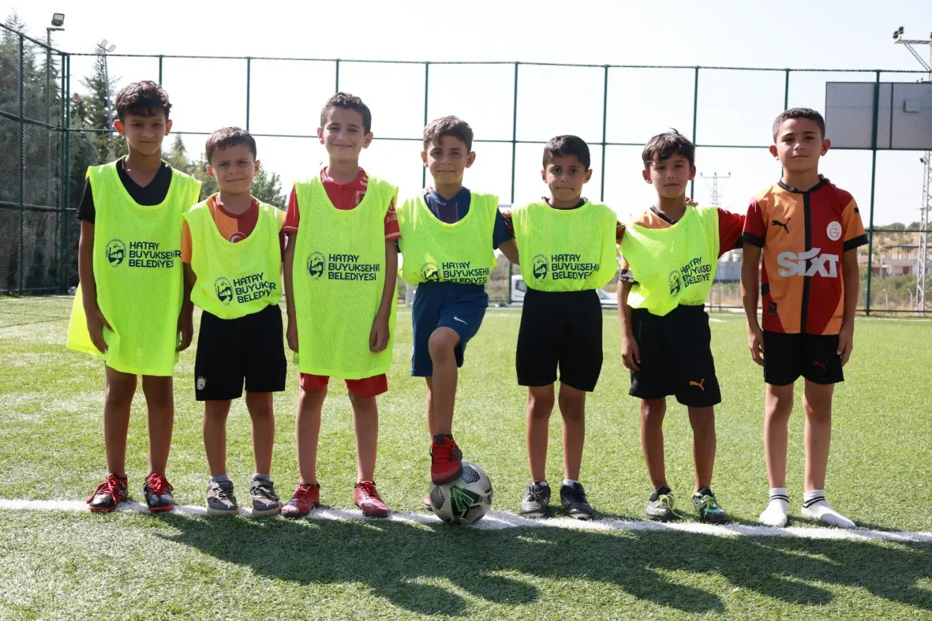 HBB’DEN REYHANLI’YA YENİ BİR HALI SAHA
