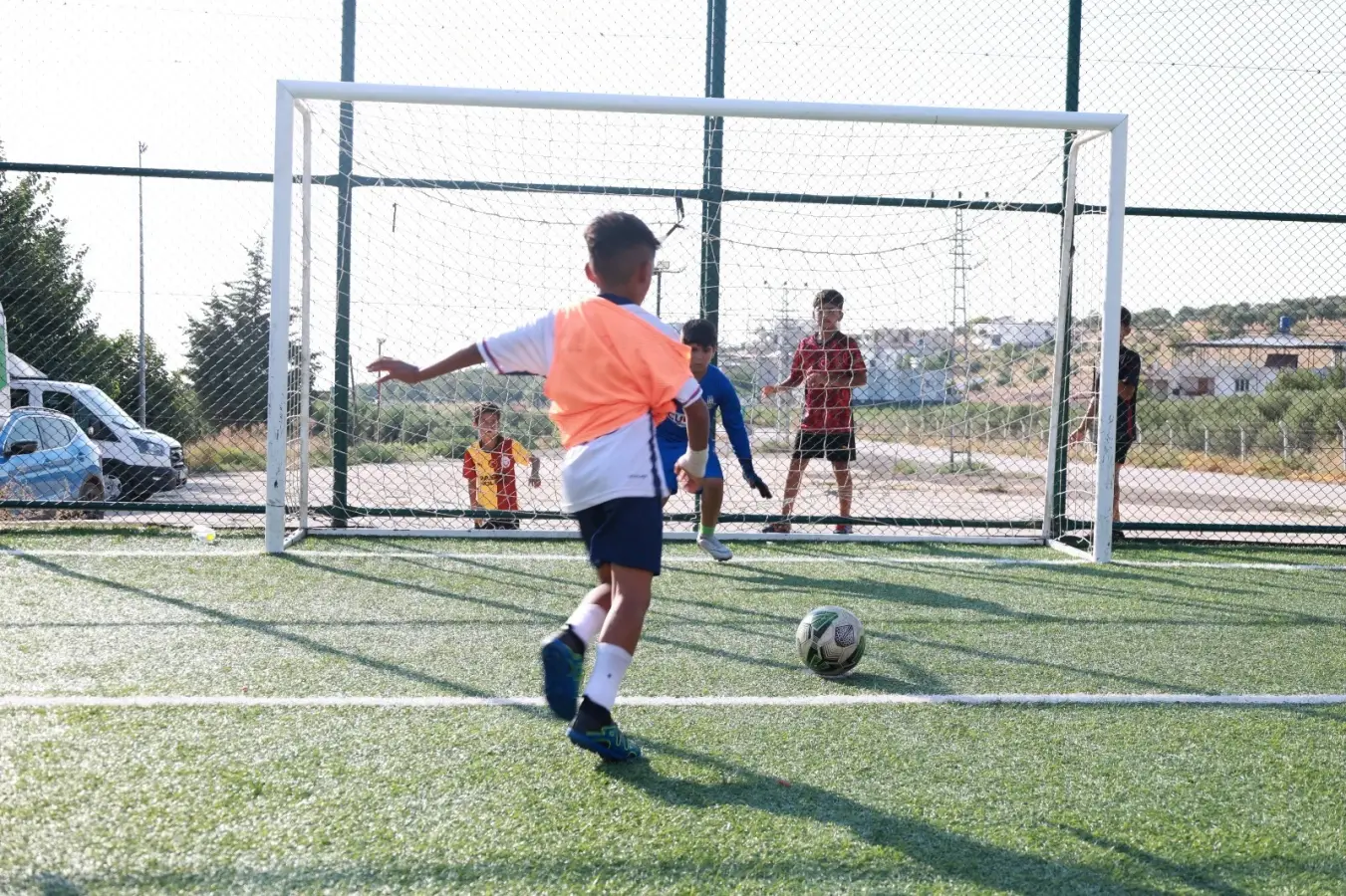 HBB’DEN REYHANLI’YA YENİ BİR HALI SAHA