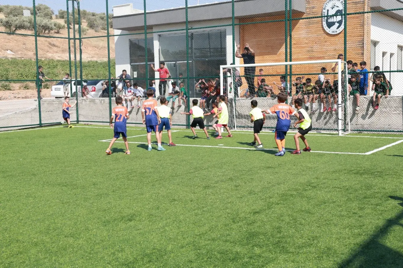 HBB’DEN REYHANLI’YA YENİ BİR HALI SAHA