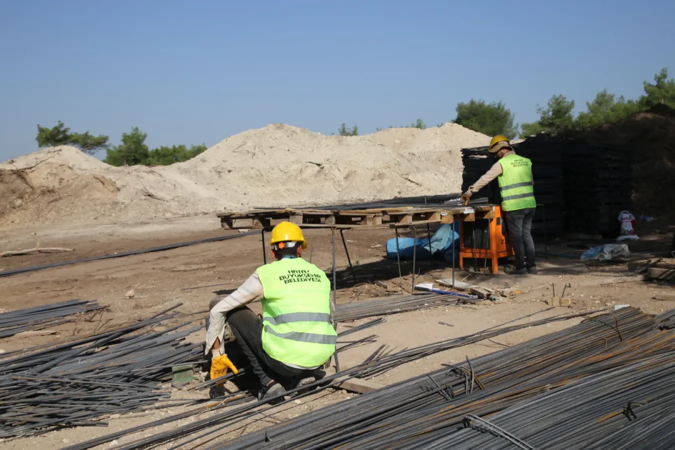 HBB BELEN’DE YARI OLİMPİK YÜZME HAVUZUNUN TEMELİNİ ATTI