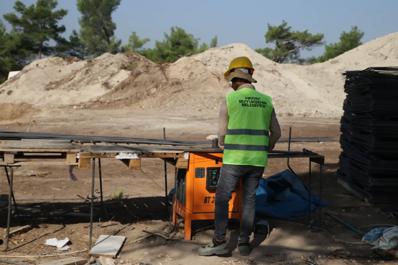 HBB BELEN’DE YARI OLİMPİK YÜZME HAVUZUNUN TEMELİNİ ATTI