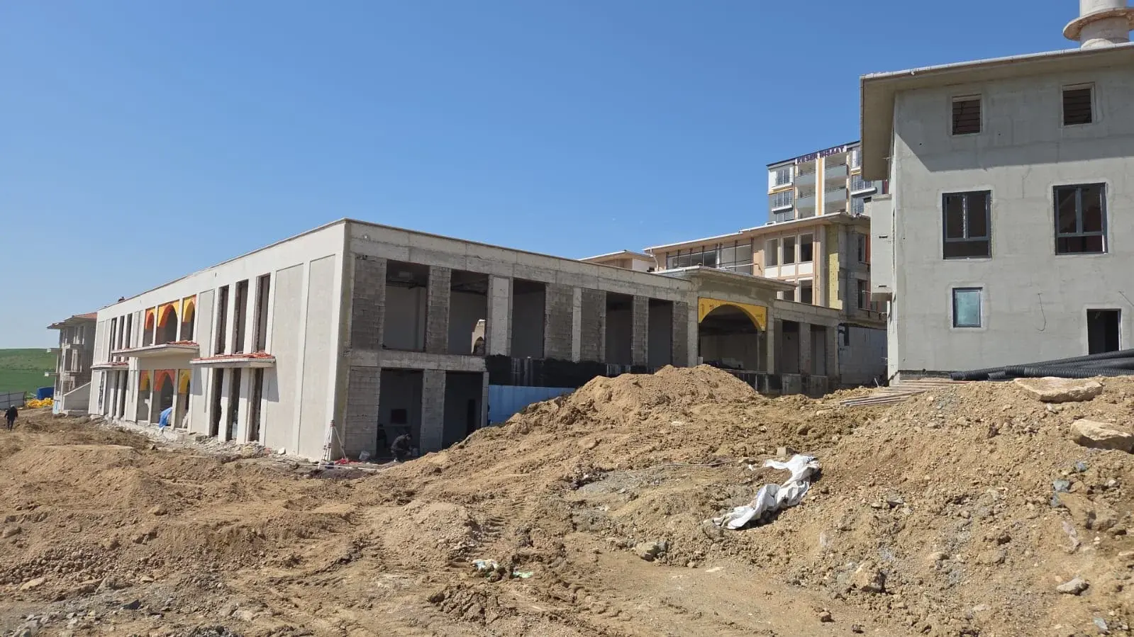 Eğitim ve Kültür Salonları — KIRIKHAN EĞİTİM VE KÜLTÜR TESİSİ