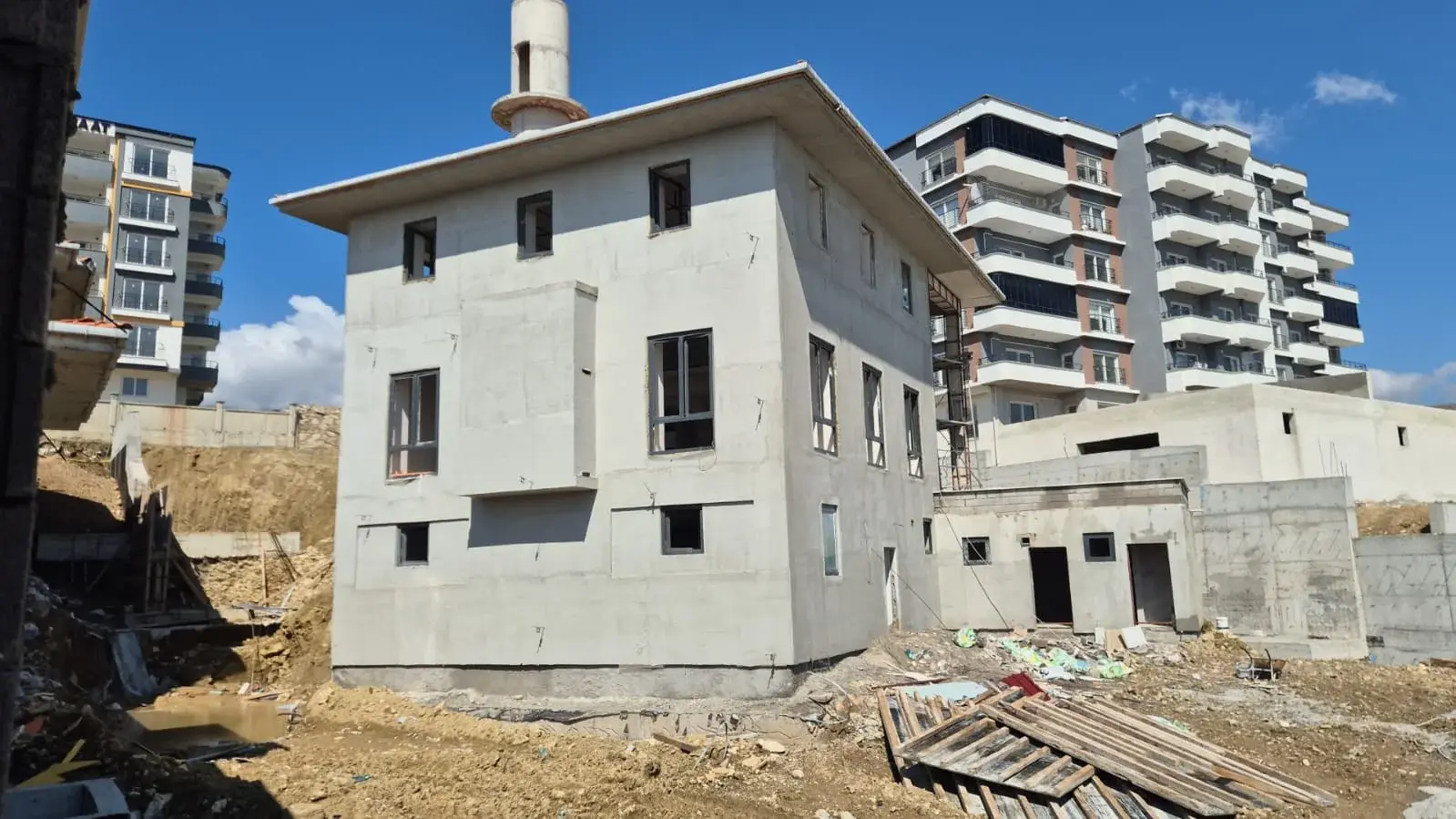 Eğitim ve Kültür Salonları — KIRIKHAN EĞİTİM VE KÜLTÜR TESİSİ