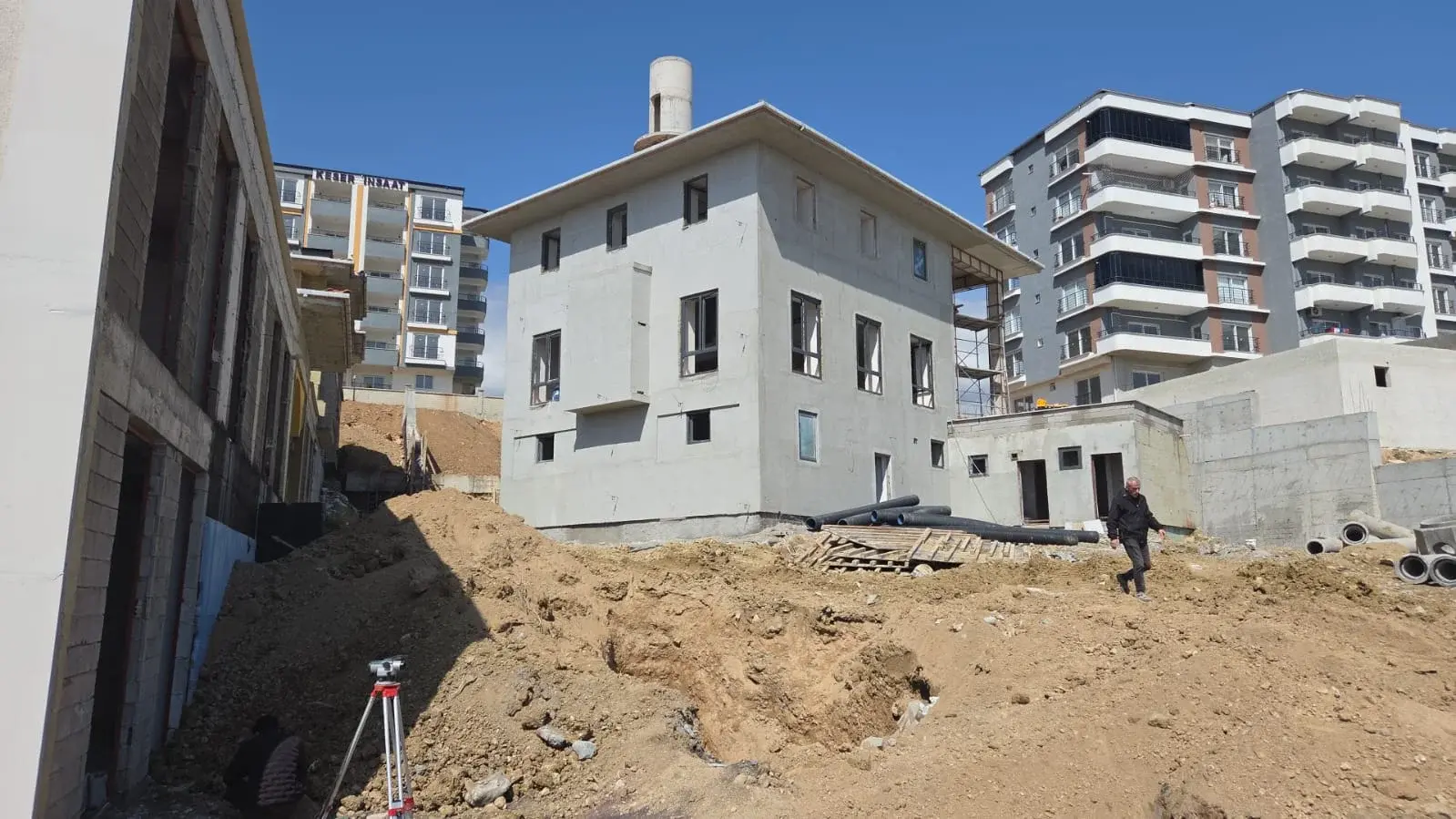 Eğitim ve Kültür Salonları — KIRIKHAN EĞİTİM VE KÜLTÜR TESİSİ