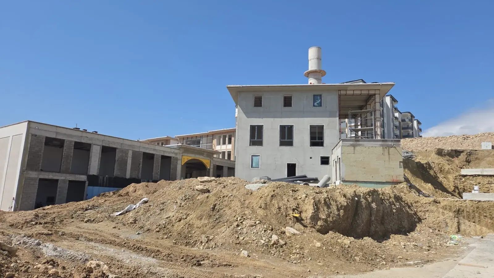 Eğitim ve Kültür Salonları — KIRIKHAN EĞİTİM VE KÜLTÜR TESİSİ