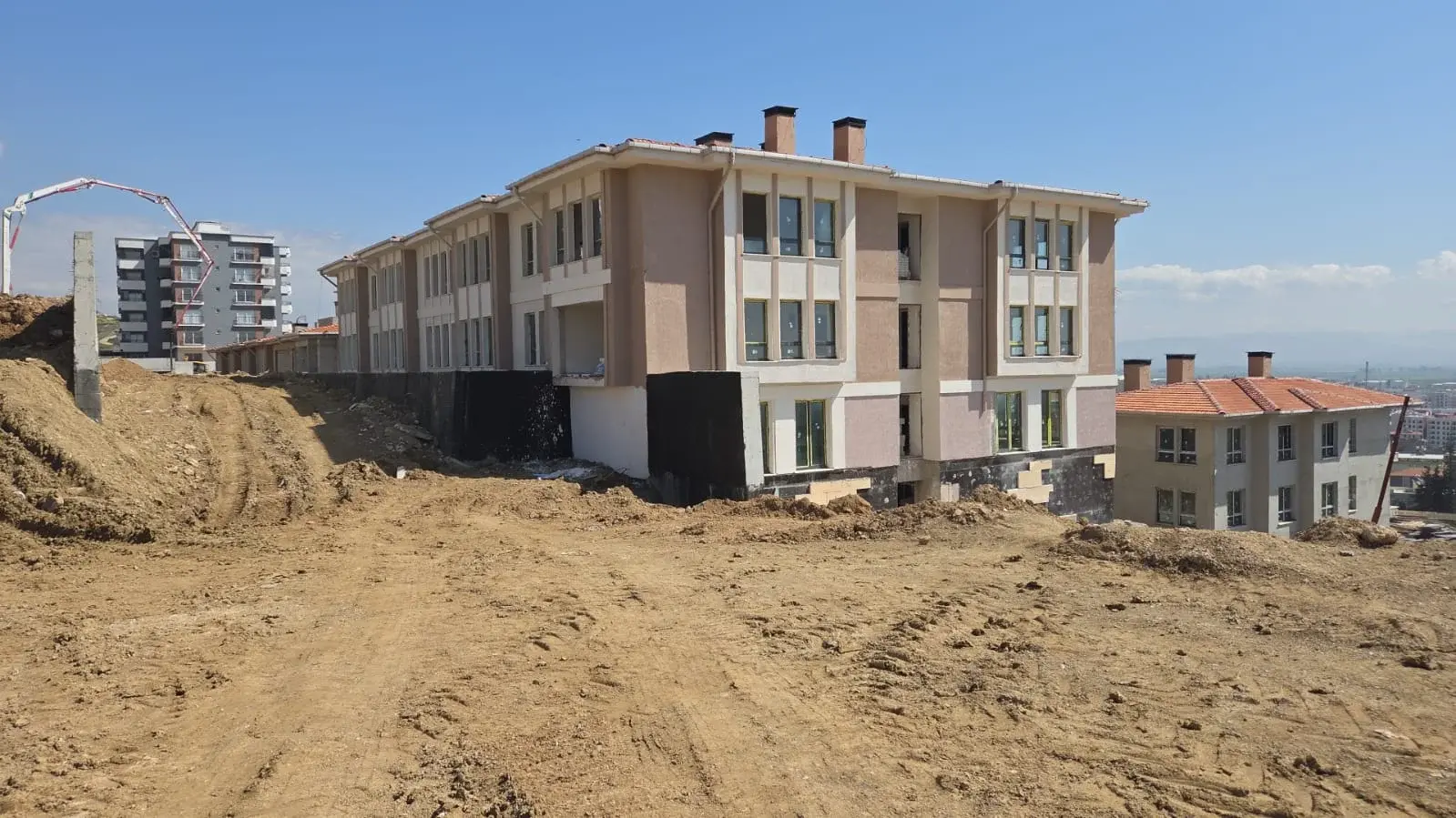 Eğitim ve Kültür Salonları — KIRIKHAN EĞİTİM VE KÜLTÜR TESİSİ