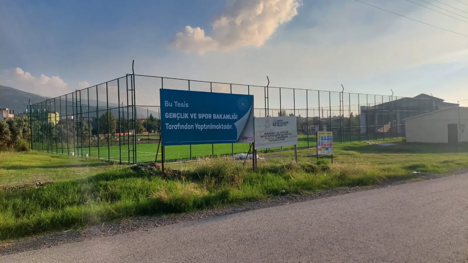 Halı Saha — ANTAKYA- DEFNE- DÖRTYOL- ERZİN- ALTINÖZÜ- SAMANDAĞ- BELEN- PAYAS- İSKENDERUN- KIRIKHAN- YAYLADAĞI- KUMLU- HASSA -ARSUZ -REYHANLI