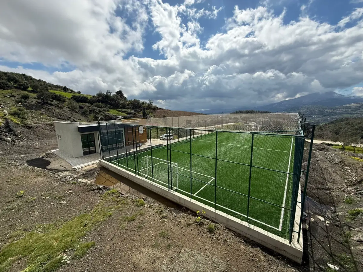 Halı Saha — ANTAKYA- DEFNE- DÖRTYOL- ERZİN- ALTINÖZÜ- SAMANDAĞ- BELEN- PAYAS- İSKENDERUN- KIRIKHAN- YAYLADAĞI- KUMLU- HASSA -ARSUZ -REYHANLI