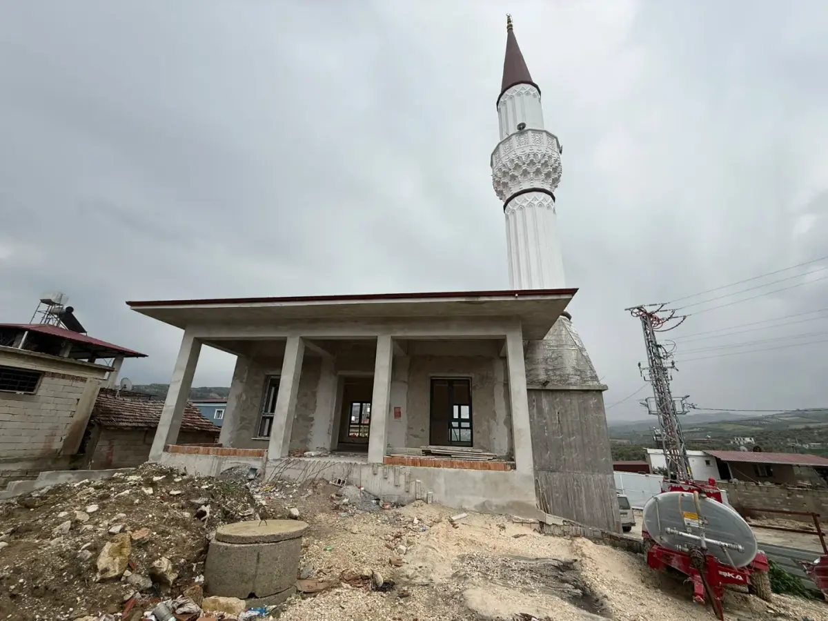 CAMİLER — ALTINÖZÜ AVUTTEPE CAMİ