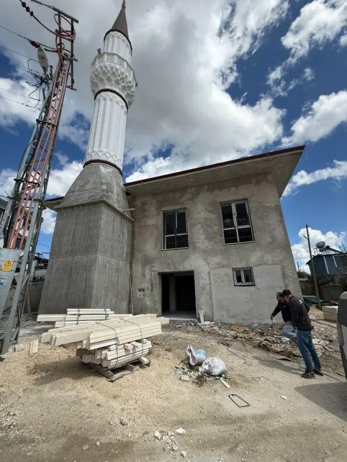 CAMİLER — ALTINÖZÜ AVUTTEPE CAMİ