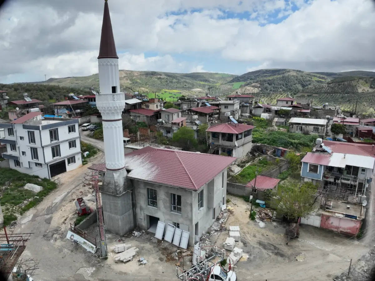CAMİLER — ALTINÖZÜ AVUTTEPE CAMİ