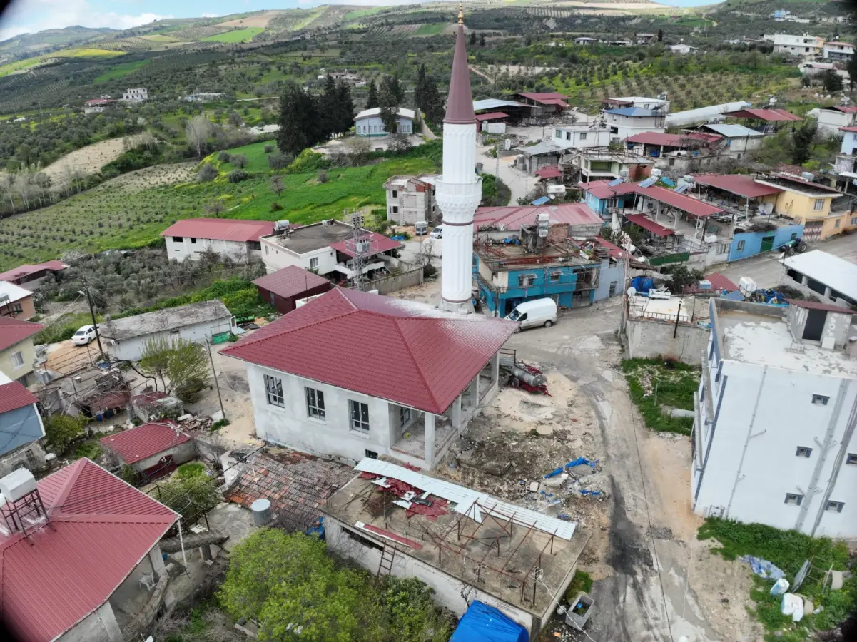 CAMİLER — ALTINÖZÜ AVUTTEPE CAMİ