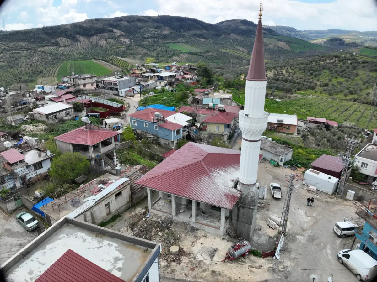 CAMİLER — ALTINÖZÜ AVUTTEPE CAMİ