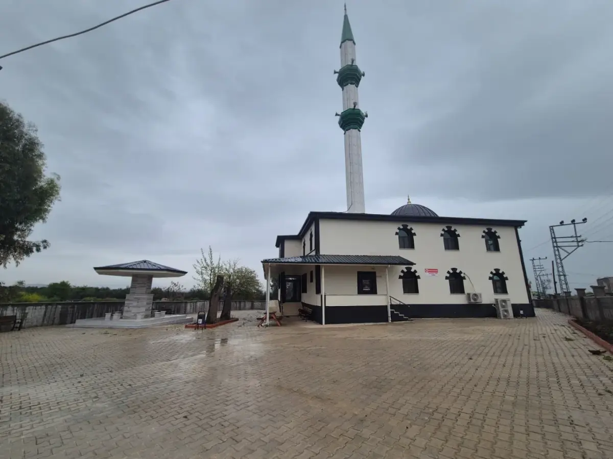 CAMİLER — HASSA DELİÇAY CAMİ