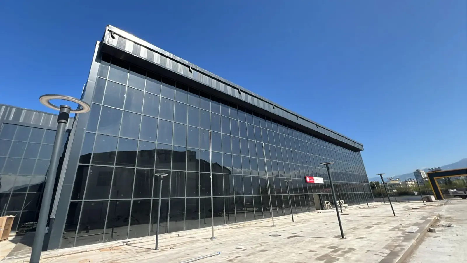 İskenderun Kapalı Spor Salonu ve Yarı Olimpik Yüzme Havuzu — İSKENDERUN