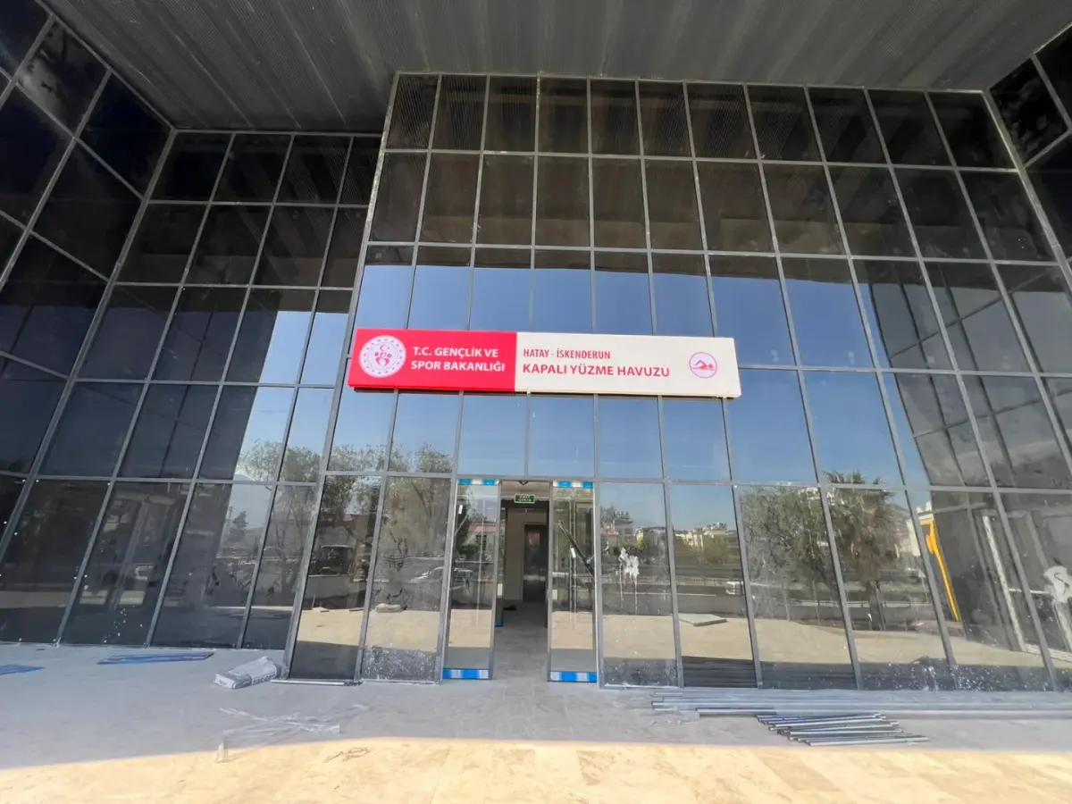 İskenderun Kapalı Spor Salonu ve Yarı Olimpik Yüzme Havuzu — İSKENDERUN