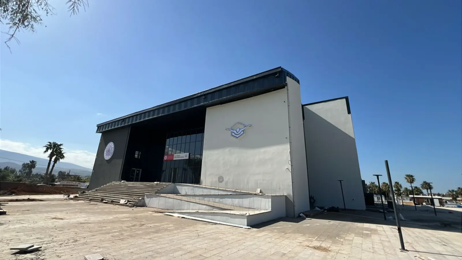 İskenderun Kapalı Spor Salonu ve Yarı Olimpik Yüzme Havuzu — İSKENDERUN