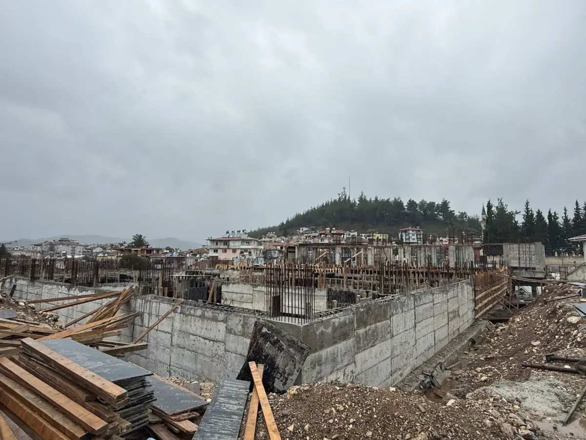 SPOR KOMPLEKSLERİ — YAYLADAĞI SPOR SALONU