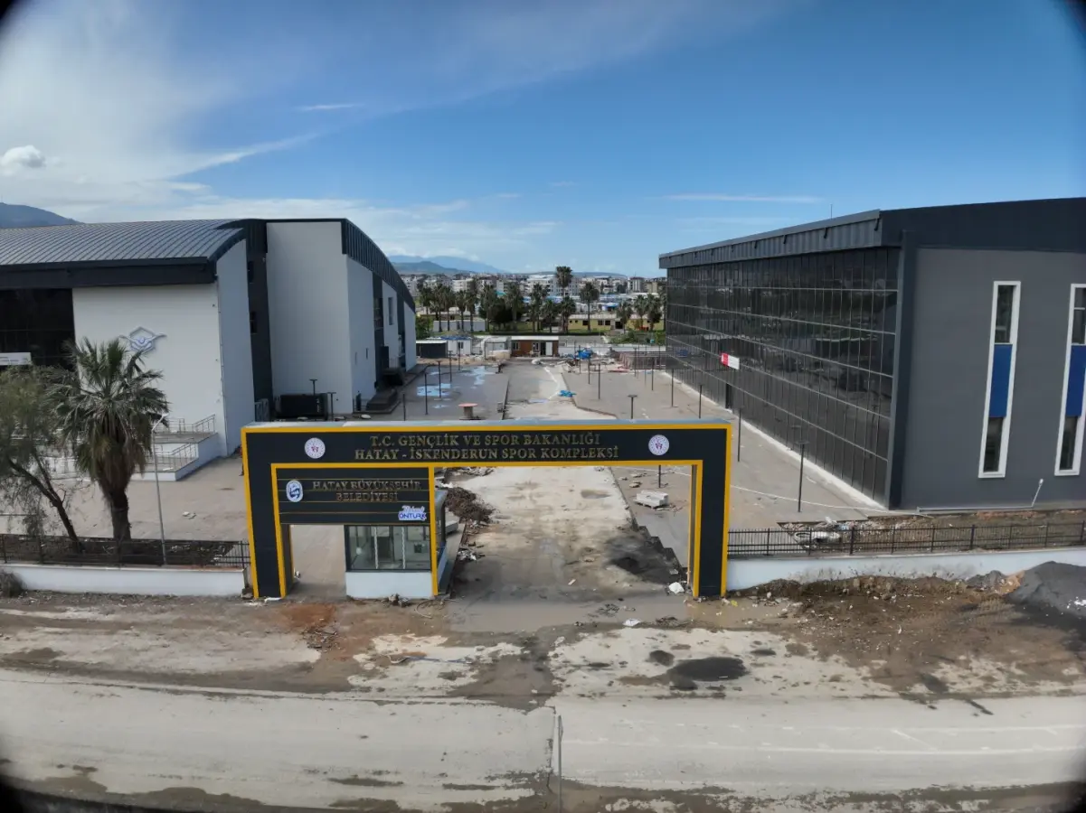 İskenderun Kapalı Spor Salonu ve Yarı Olimpik Yüzme Havuzu — İSKENDERUN