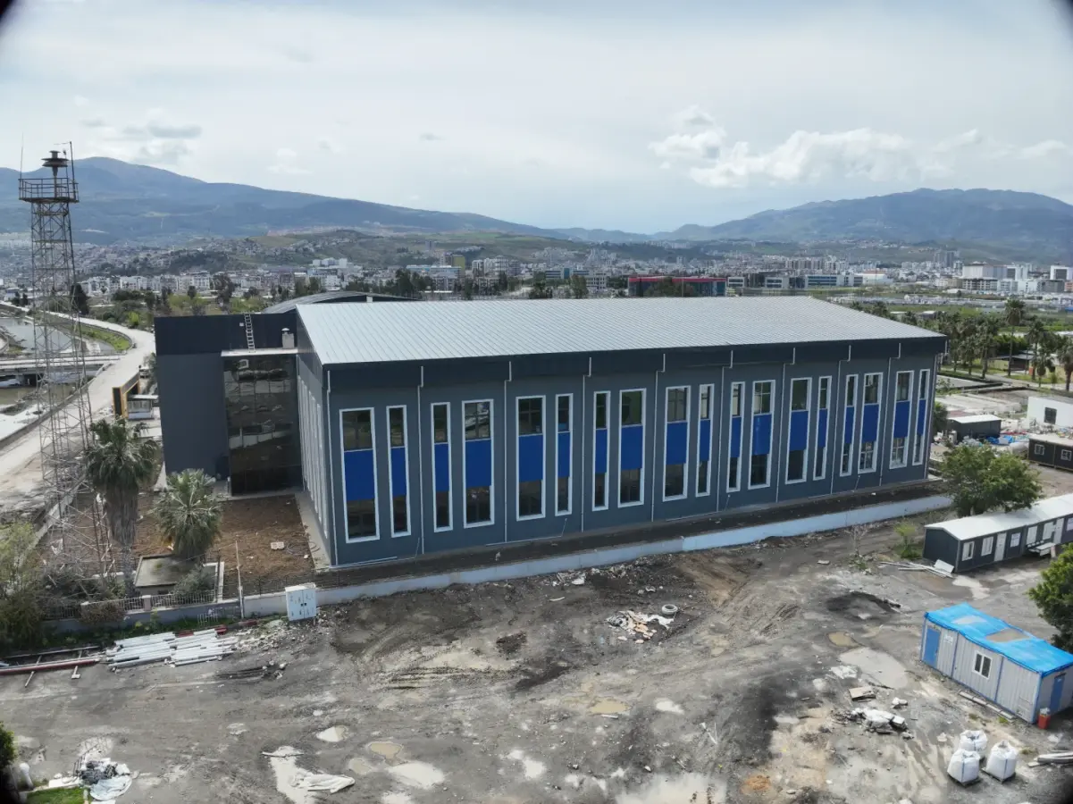 İskenderun Kapalı Spor Salonu ve Yarı Olimpik Yüzme Havuzu — İSKENDERUN