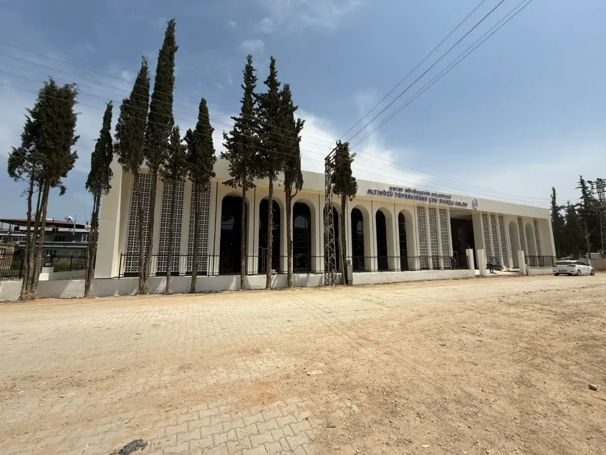 Çok Amaçlı Salon — TOPRAKHİSAR