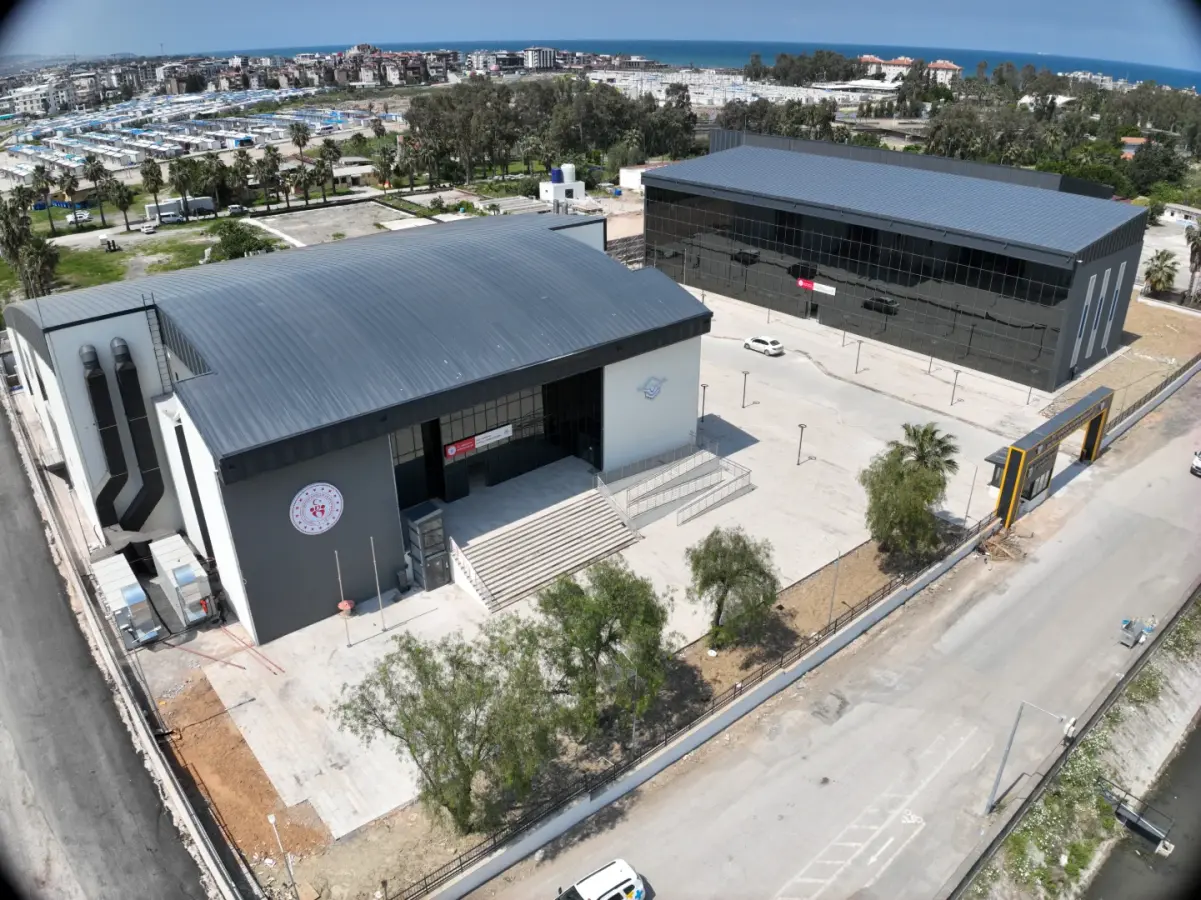 İskenderun Kapalı Spor Salonu ve Yarı Olimpik Yüzme Havuzu — İSKENDERUN