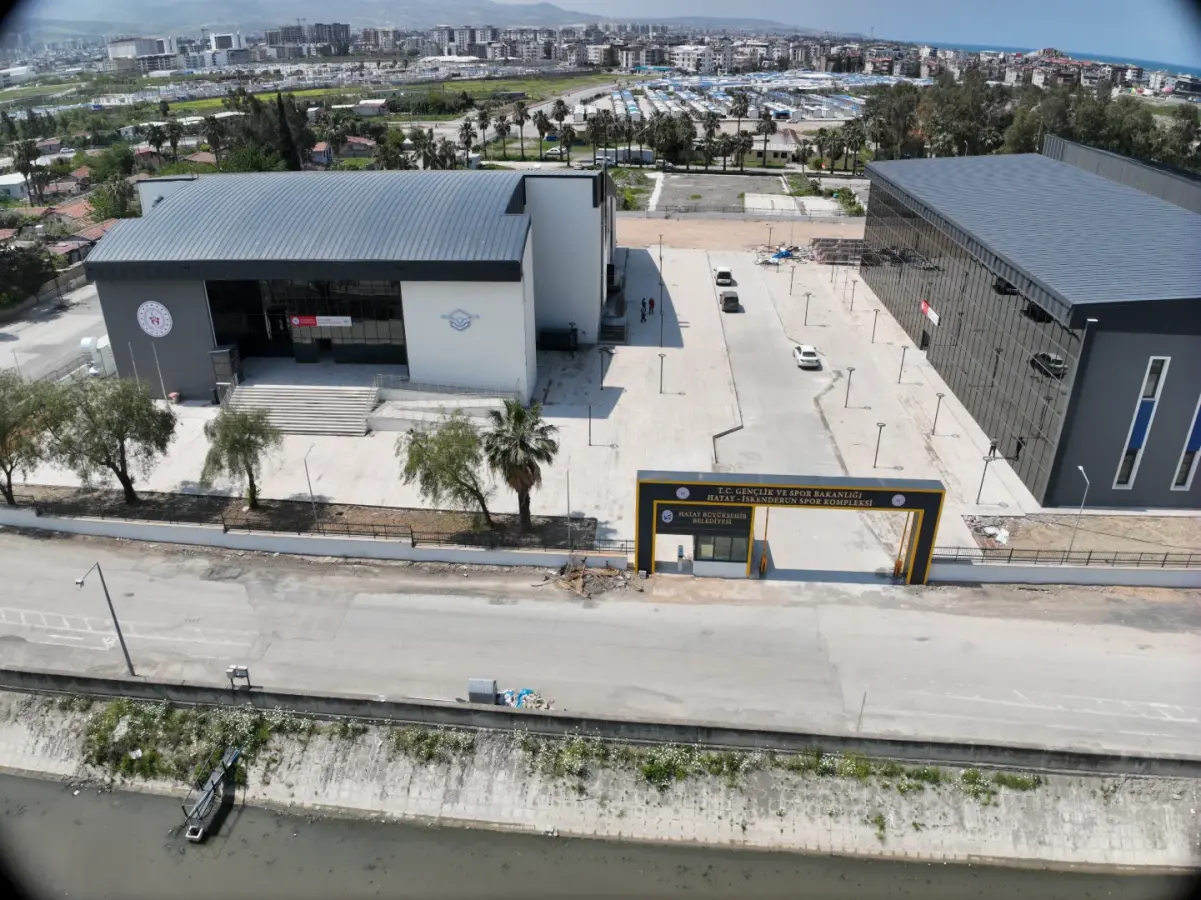 İskenderun Kapalı Spor Salonu ve Yarı Olimpik Yüzme Havuzu — İSKENDERUN