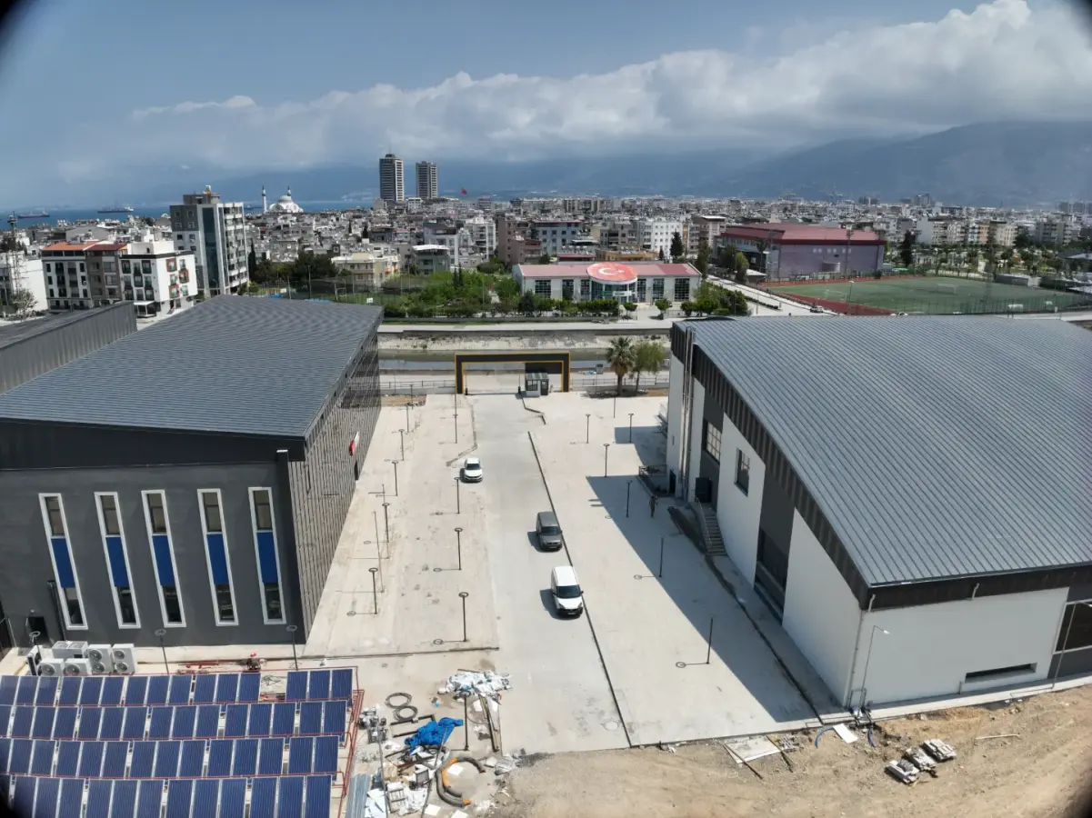 İskenderun Kapalı Spor Salonu ve Yarı Olimpik Yüzme Havuzu — İSKENDERUN