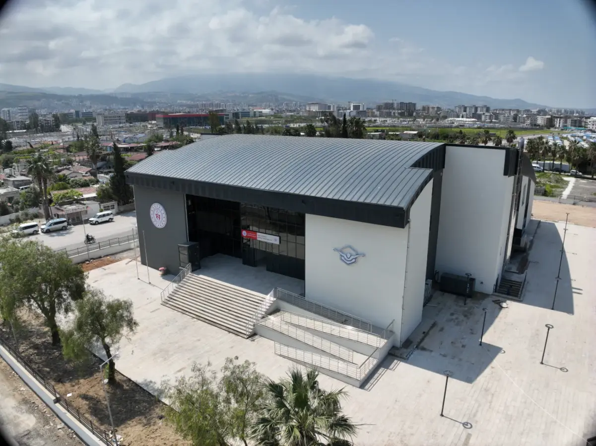 İskenderun Kapalı Spor Salonu ve Yarı Olimpik Yüzme Havuzu — İSKENDERUN