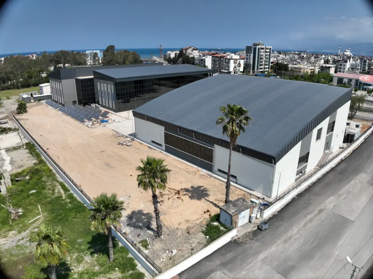 İskenderun Kapalı Spor Salonu ve Yarı Olimpik Yüzme Havuzu — İSKENDERUN