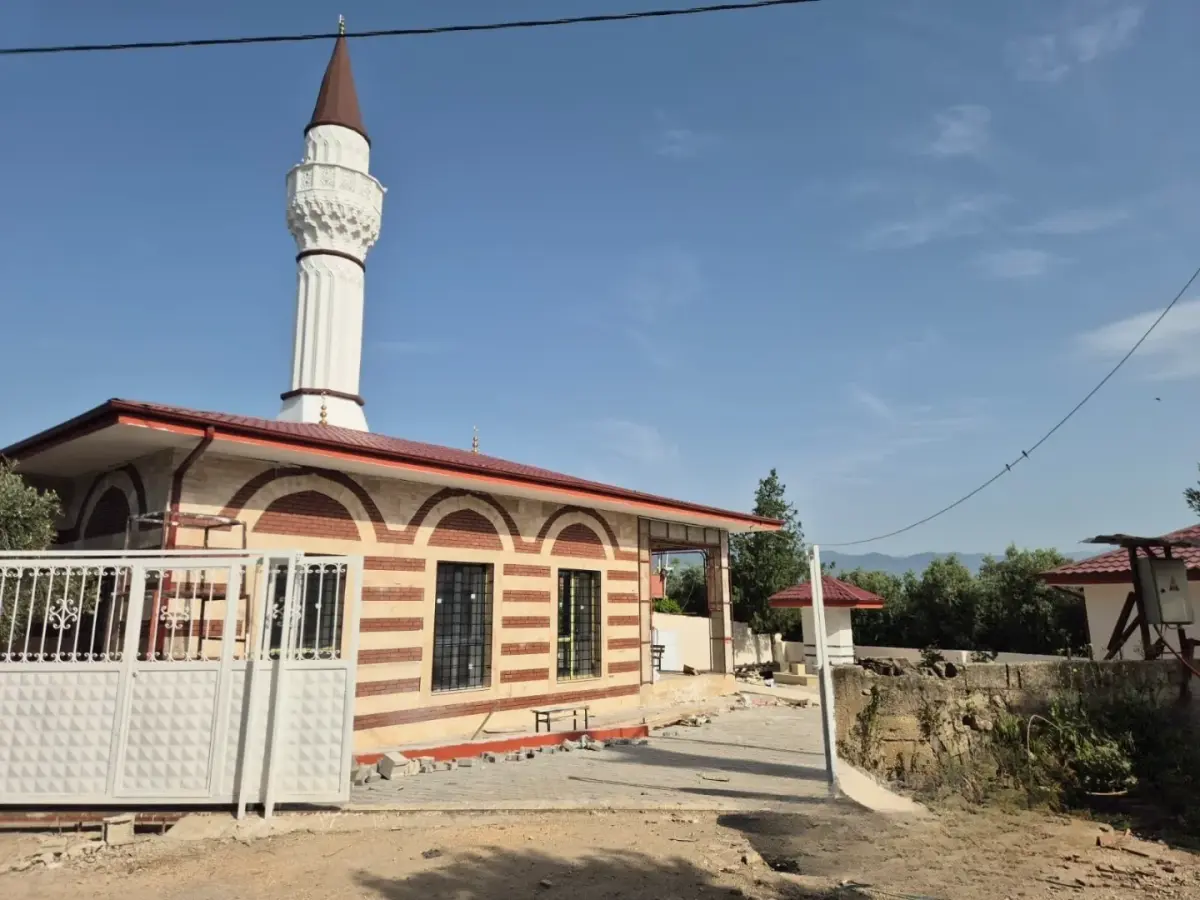 CAMİLER — KIRIKHAN İÇADA CAMİ