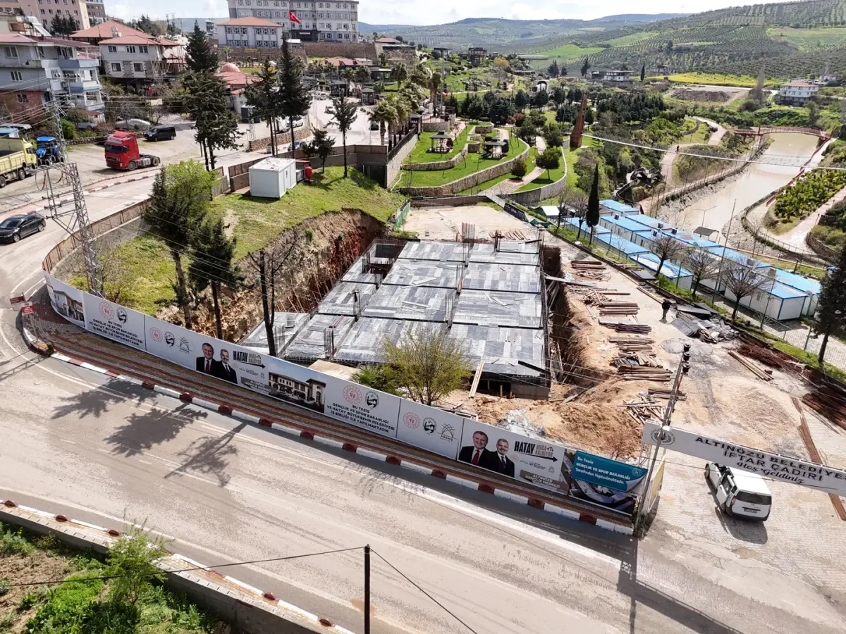 Gençlik Merkezi — ALTINÖZÜ