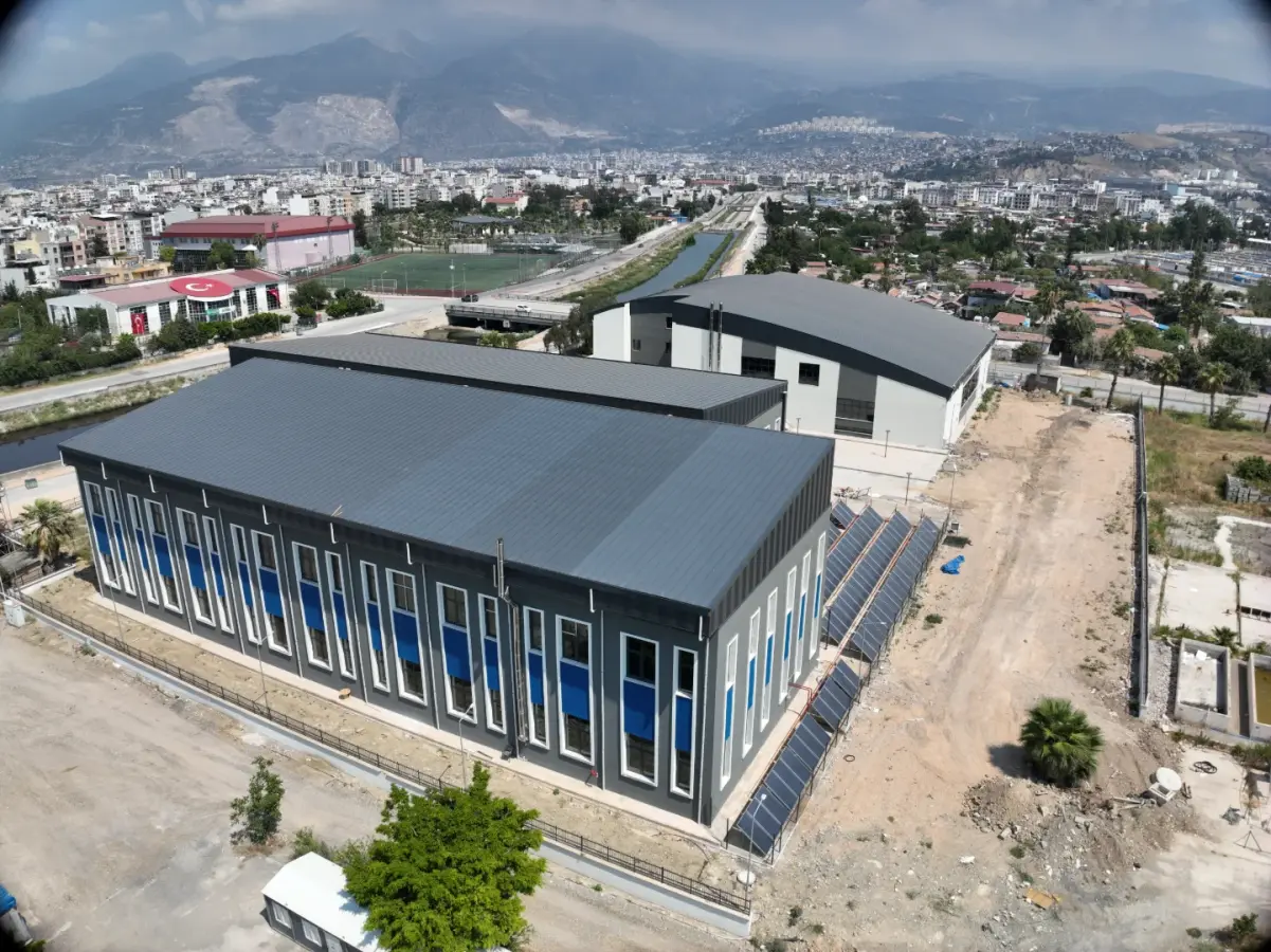 İskenderun Kapalı Spor Salonu ve Yarı Olimpik Yüzme Havuzu — İSKENDERUN