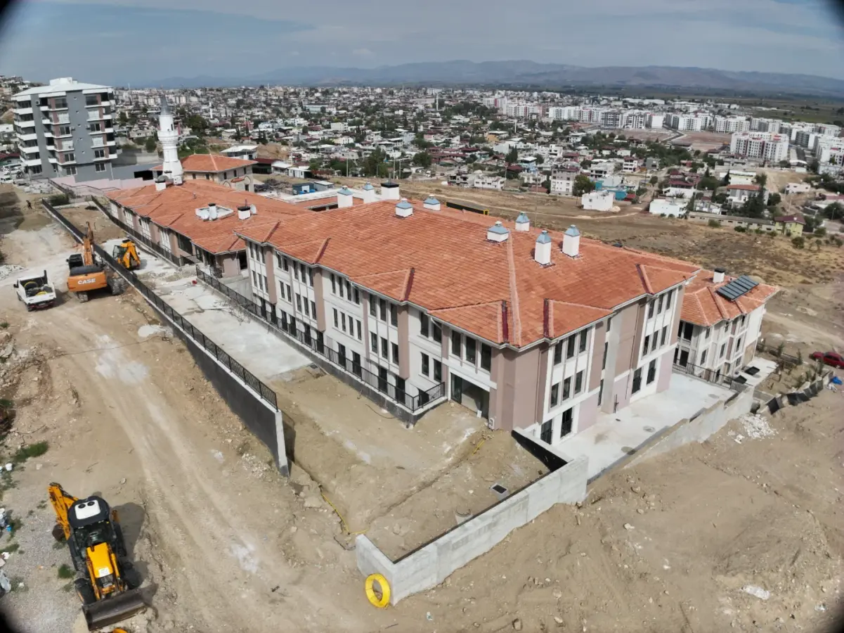 Arifan Eğitim ve Kültür Merkezi Yerleşkesi Merkez Kuran Kursu — KIRIKHAN EĞİTİM VE KÜLTÜR TESİSİ