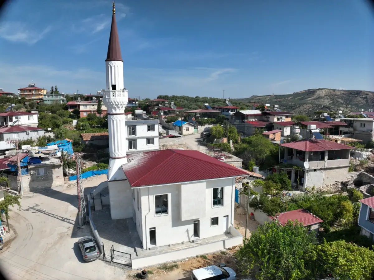 CAMİLER — ALTINÖZÜ AVUTTEPE CAMİ