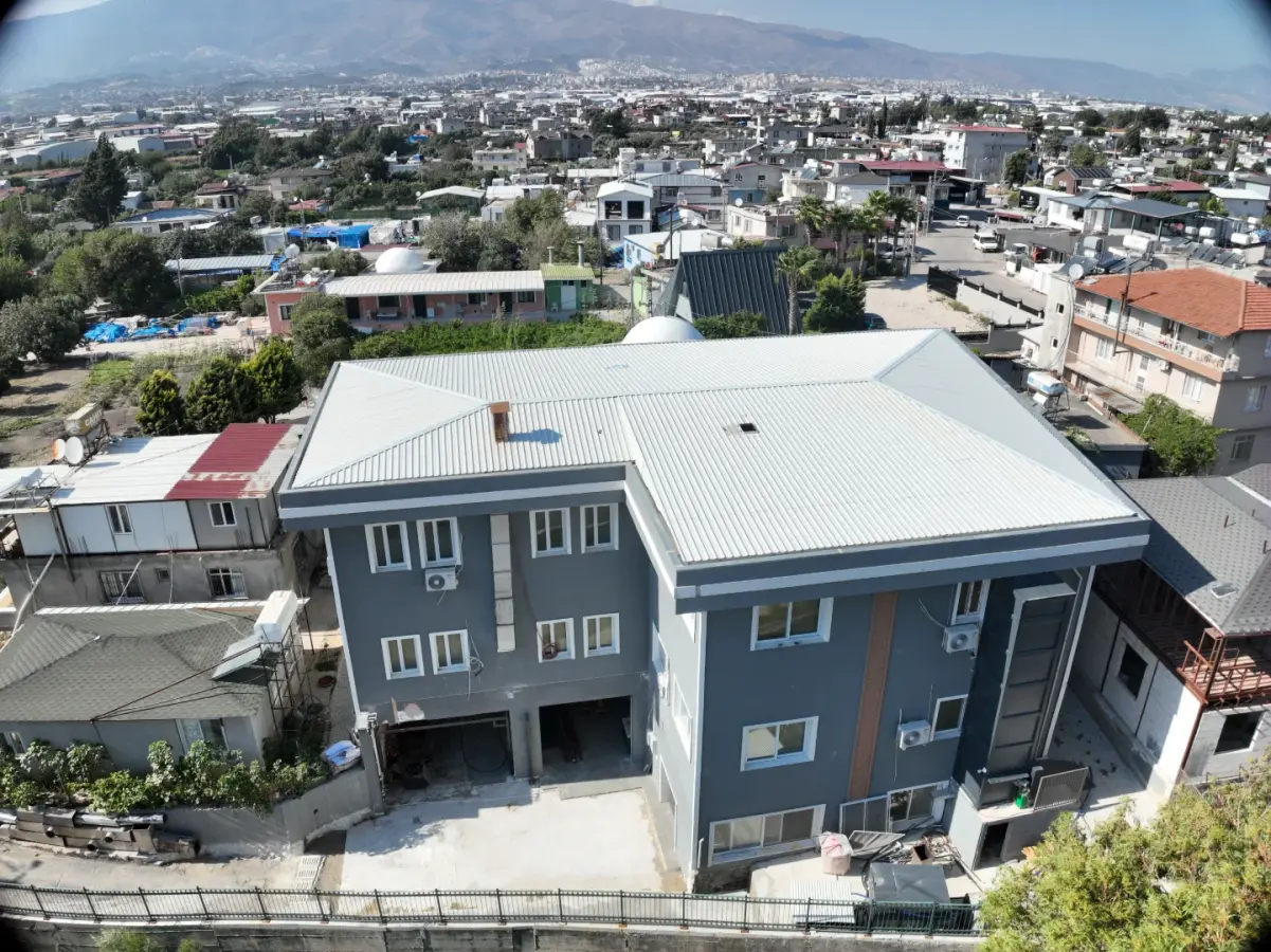 Modern Adak ve Taziye Evi — GÜZELBURÇ