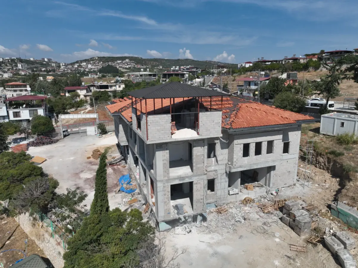 Gençlik Merkezi — ALTINÖZÜ
