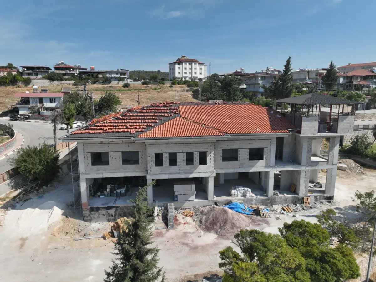 Gençlik Merkezi — ALTINÖZÜ