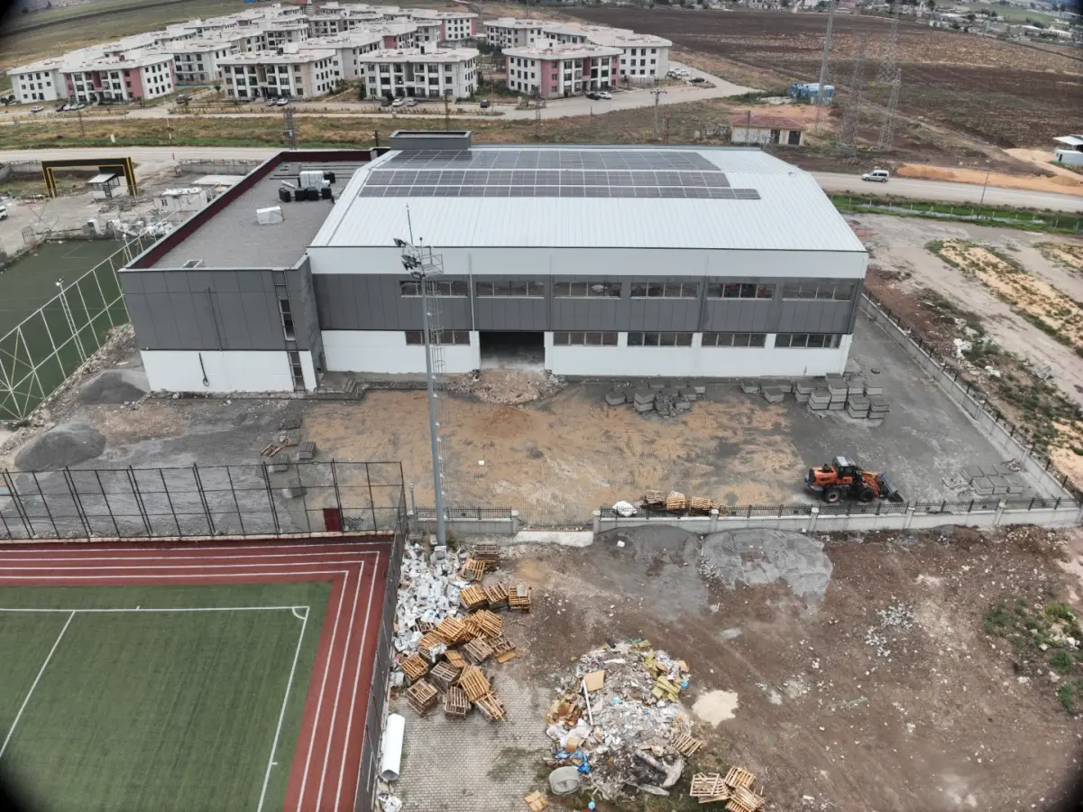 SPOR KOMPLEKSLERİ — KUMLU SPOR SALONU