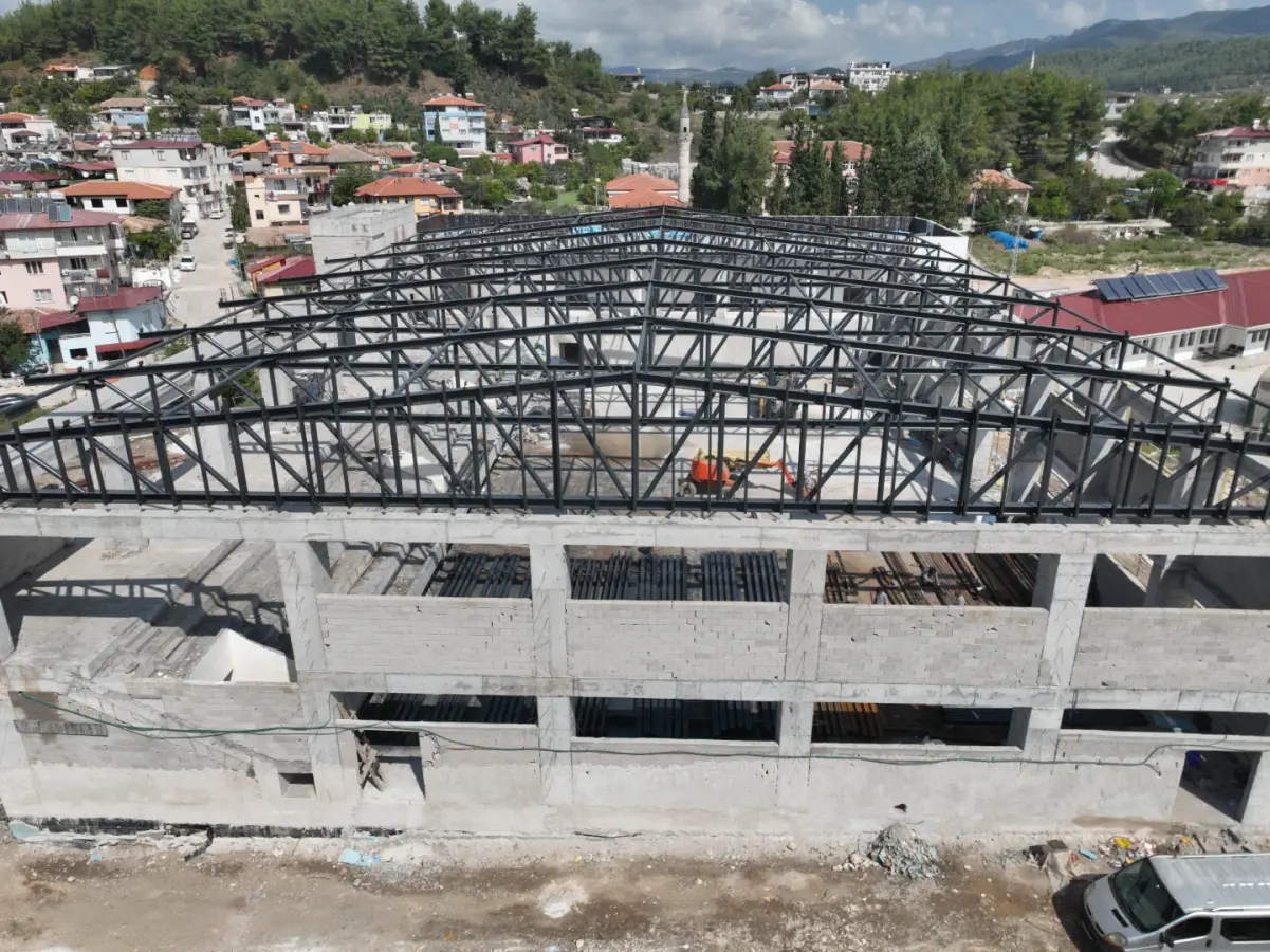 SPOR KOMPLEKSLERİ — YAYLADAĞI SPOR SALONU