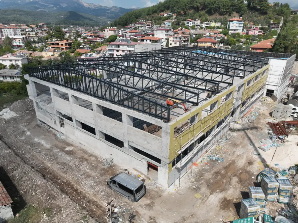SPOR KOMPLEKSLERİ — YAYLADAĞI SPOR SALONU
